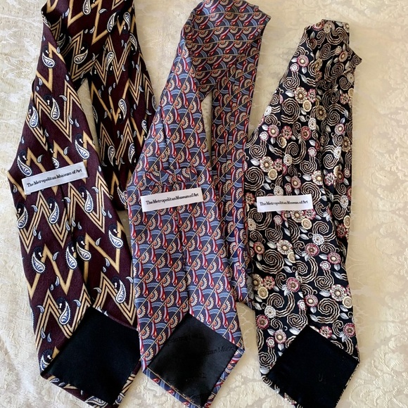 Metropolitan museum of art tie new - Picture 1 of 9